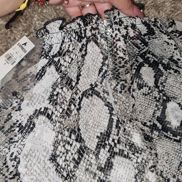 Snakeskin Print top - Picture 5 of 6